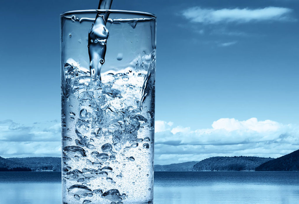 ¿Cómo saber si estás bebiendo suficiente agua? ???
